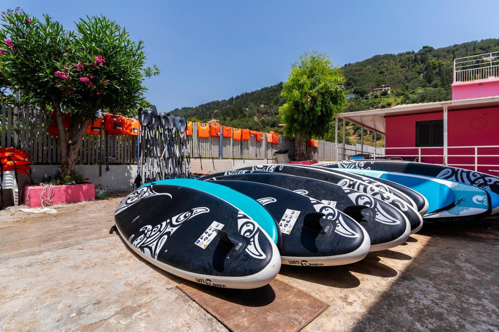 The Pink Palace Hostel Agios Gordios  Exterior foto